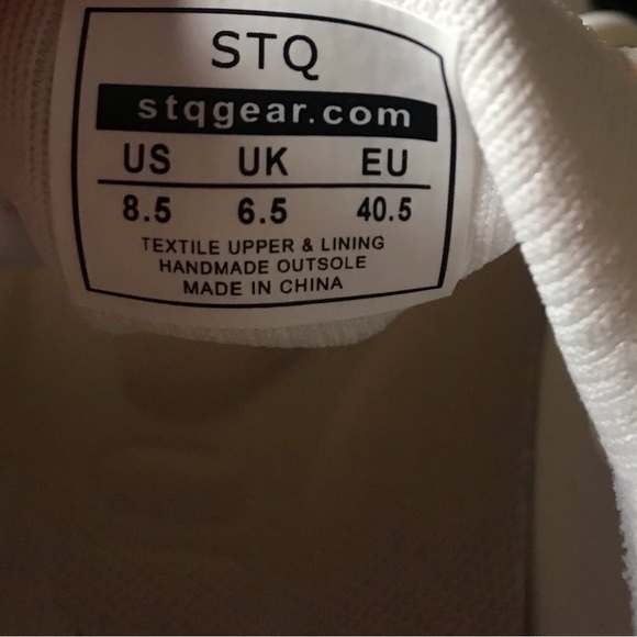 STQ shoes size 8.5 - Picture 6 of 7